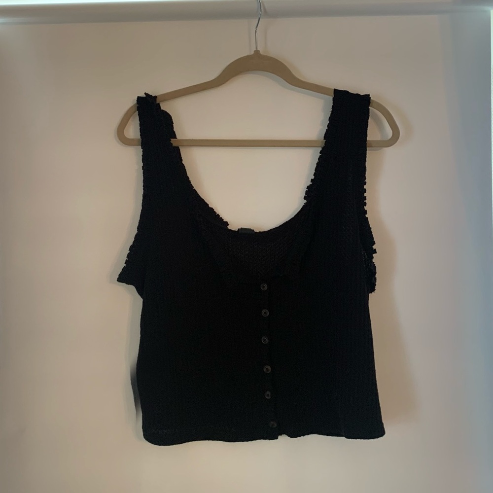 Black knitted tank top, button-up